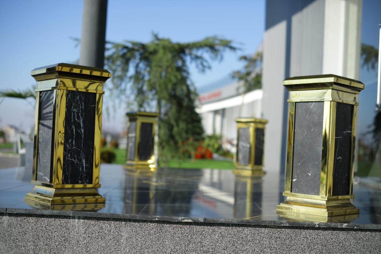 Meliss Events Craiova Exterior foto